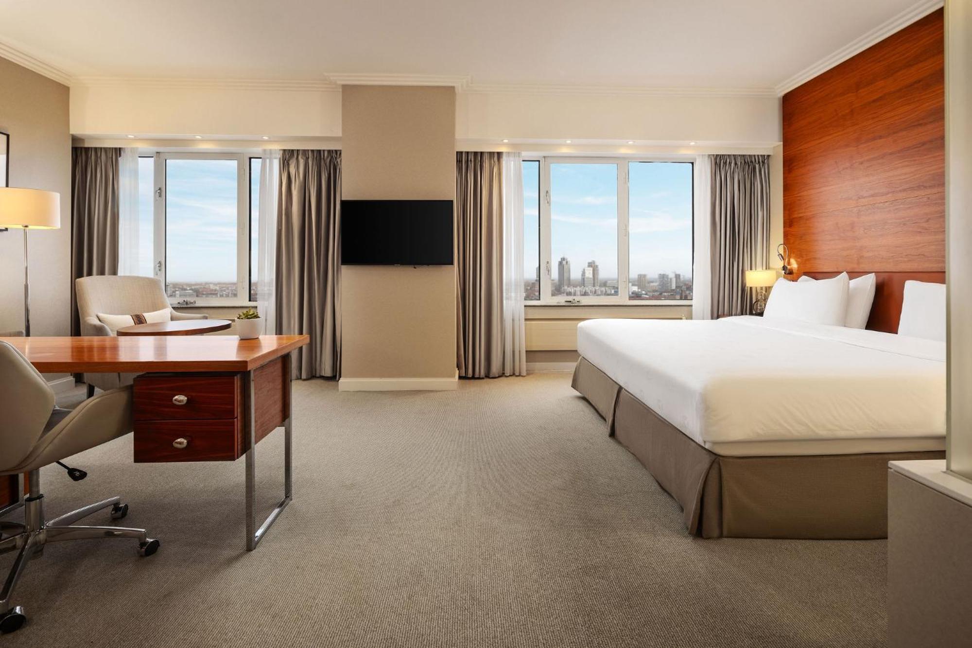Hotel Okura Amsterdam - The Leading Hotels Of The World Екстер'єр фото A room at the Hilton London Heathrow