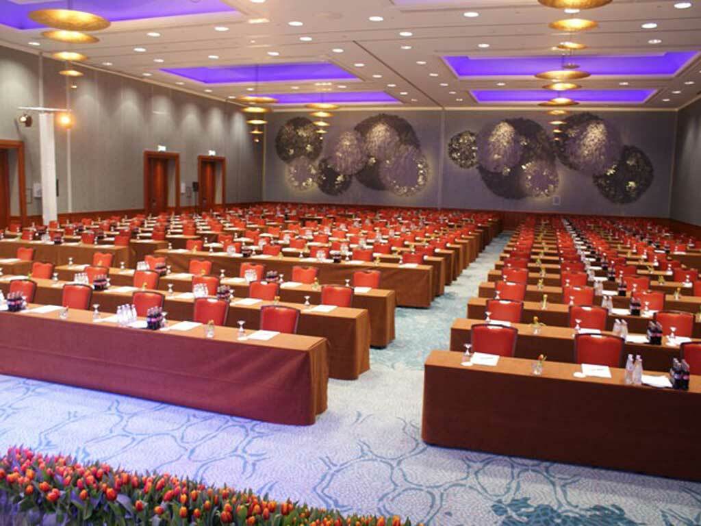 Hotel Okura Amsterdam - The Leading Hotels Of The World Екстер'єр фото The conference hall of the European Economic and Social Committee