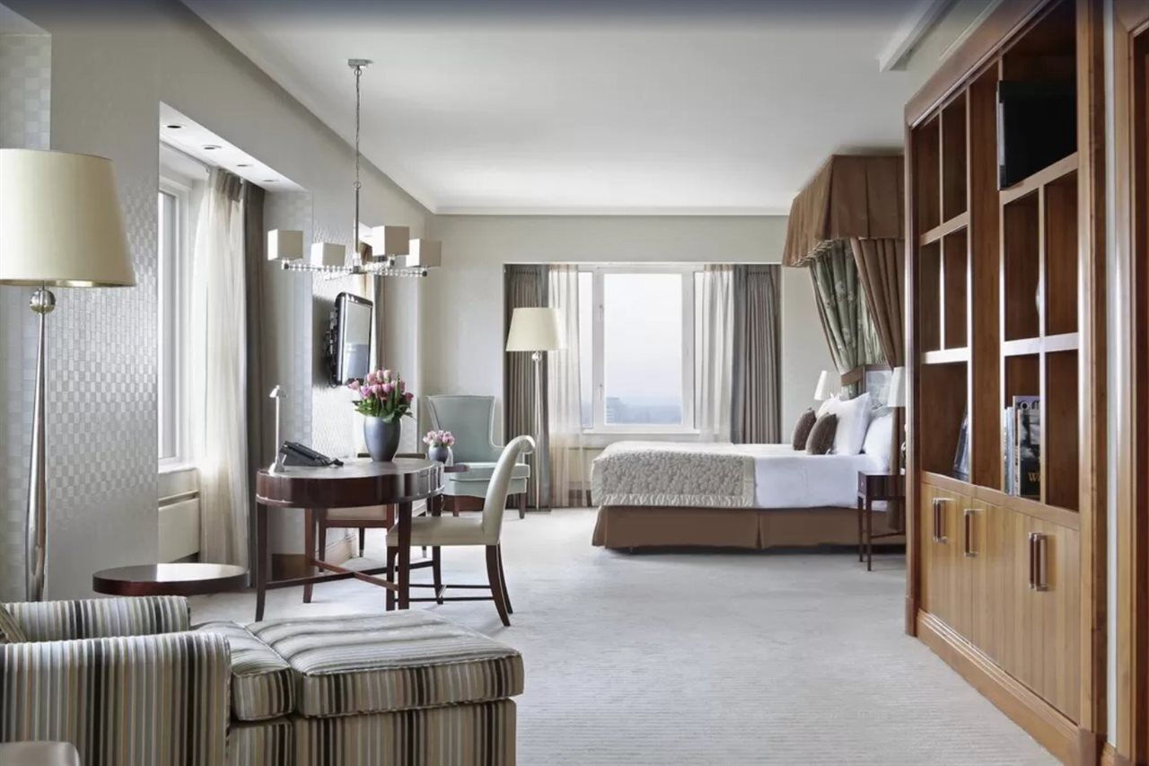 Hotel Okura Amsterdam - The Leading Hotels Of The World Екстер'єр фото A suite at the Westin Palace, Madrid
